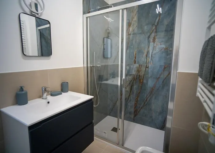 13 Nevoso Palace شقة
