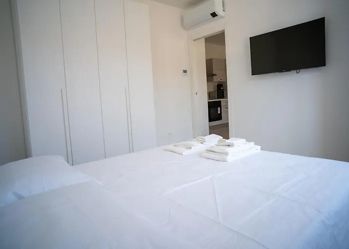 13 Nevoso Palace شقة ميلان